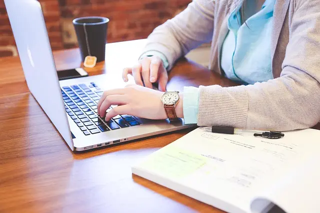 Come scegliere la piattaforma di tutoring online ideale