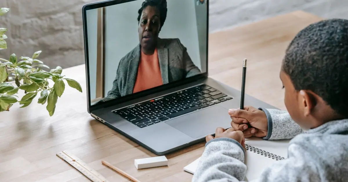 Le sfide del tutoring in un mondo digitale